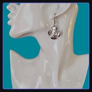 VTG Dauplaise Silvertone Maltese Byzatine Cross Dangle Hook Earrings